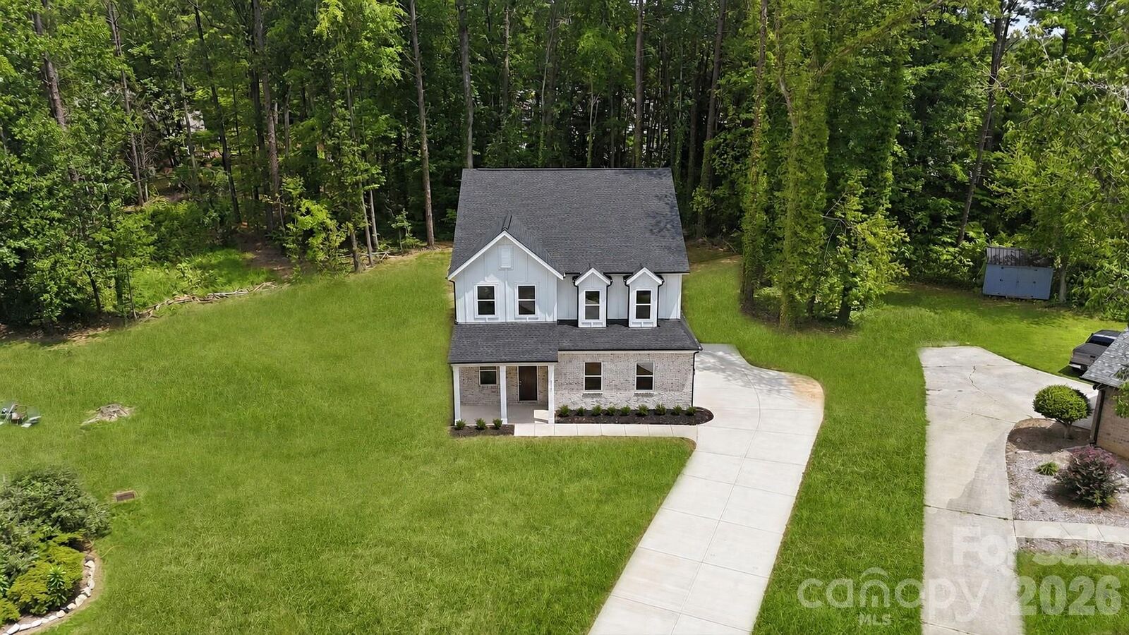 Property Photo: 612 Camelot Drive NC 28144