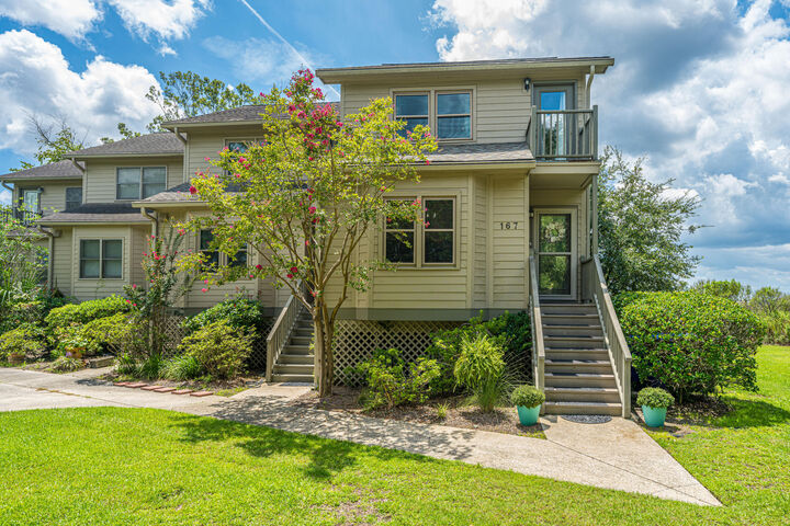 Property Photo:  167 River Breeze Drive Unit 16  SC 29407 