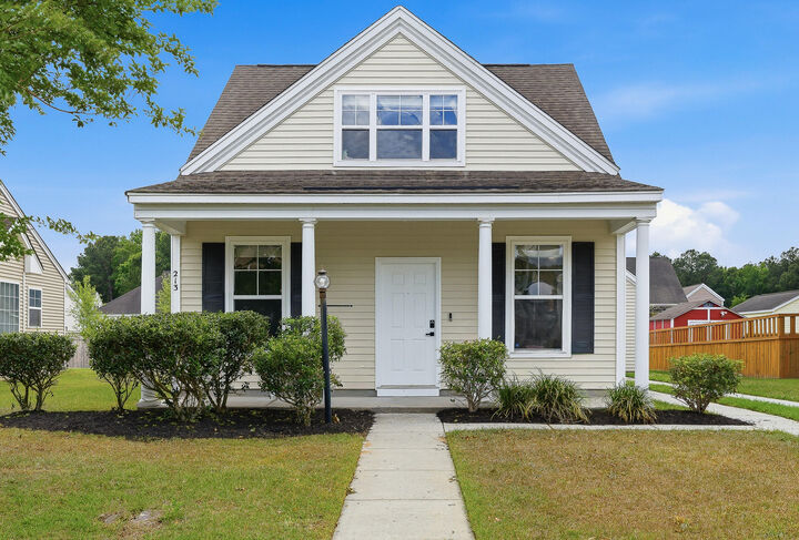 Property Photo: 213 Killarney Trail SC 29461