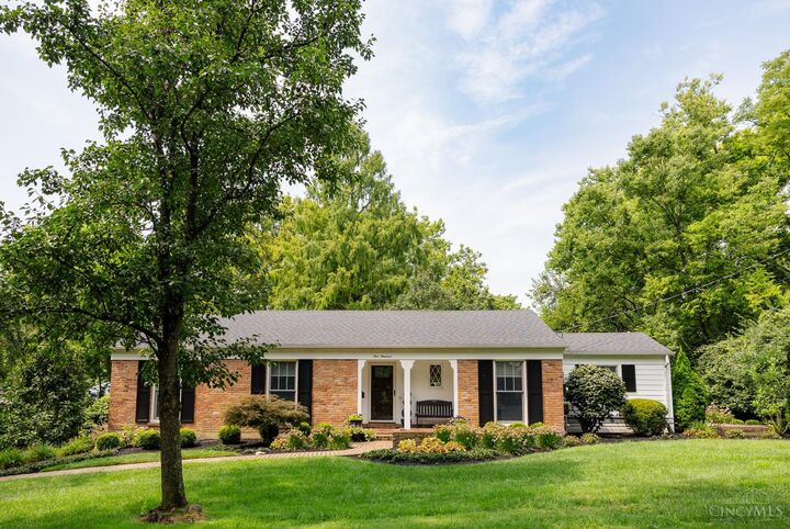 Property Photo:  100 Fieldstone Drive  OH 45174 