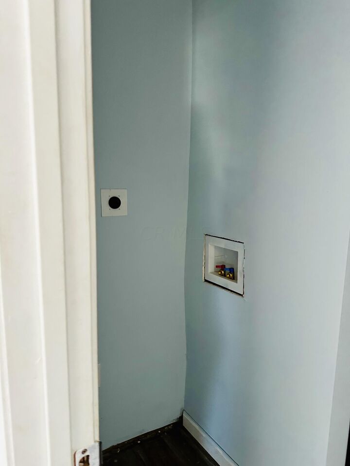 Property Photo: 836 S Hamilton Road OH 43213