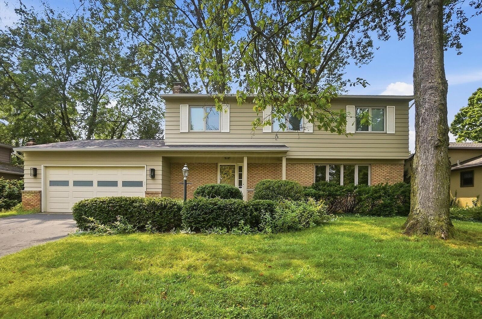 Property Photo: 5999 Rocky Rill Road OH 43235