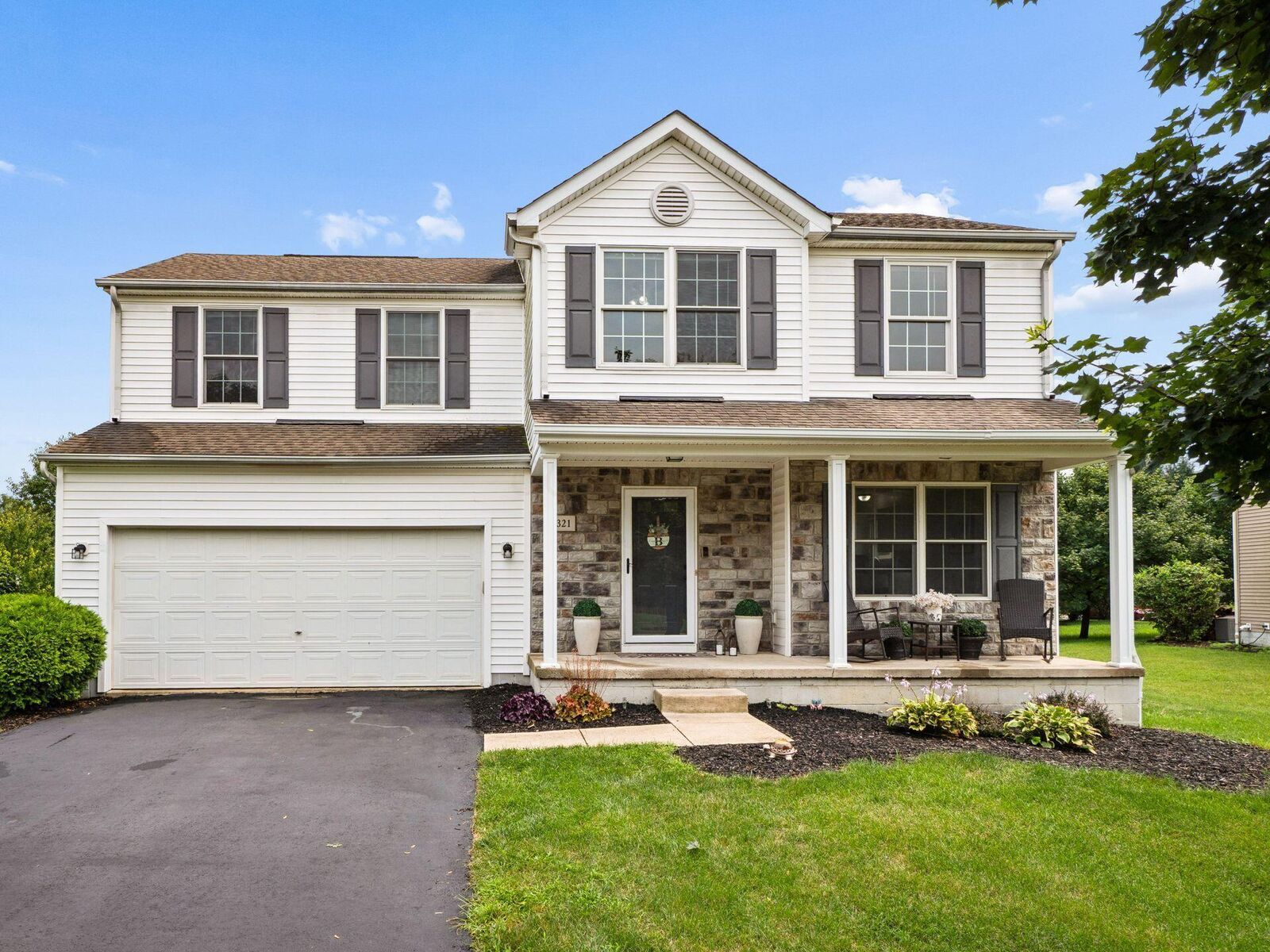 Property Photo:  321 Amber Light Circle  OH 43015 