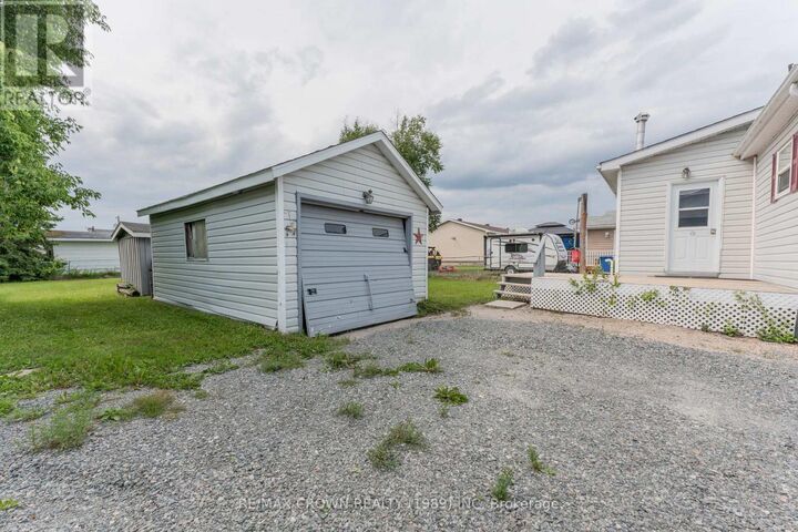Property Photo:  17 Marquette Crescent  ON P5N 2K4 