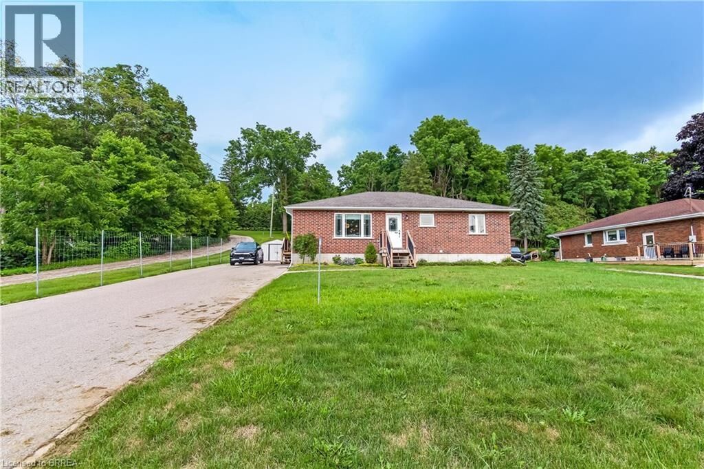 Property Photo:  584616 Beachville Road  ON N0J 1A0 