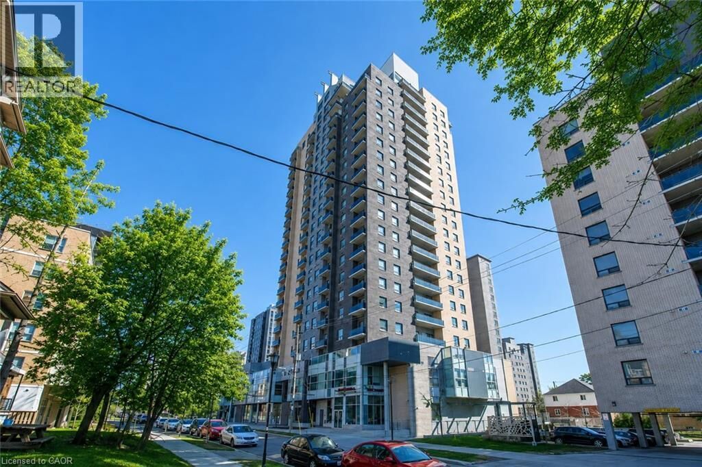 Property Photo:  318 Spruce Street 1009  ON N2L 3M7 