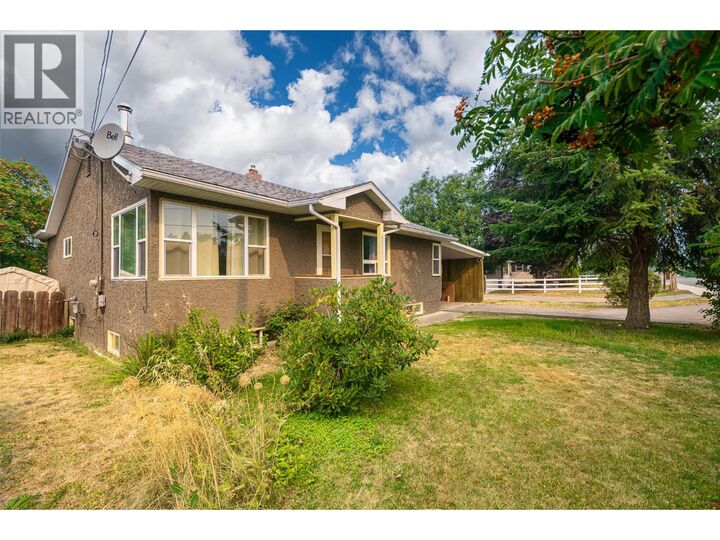 Property Photo:  609 20th Avenue South  BC V0B 1G5 