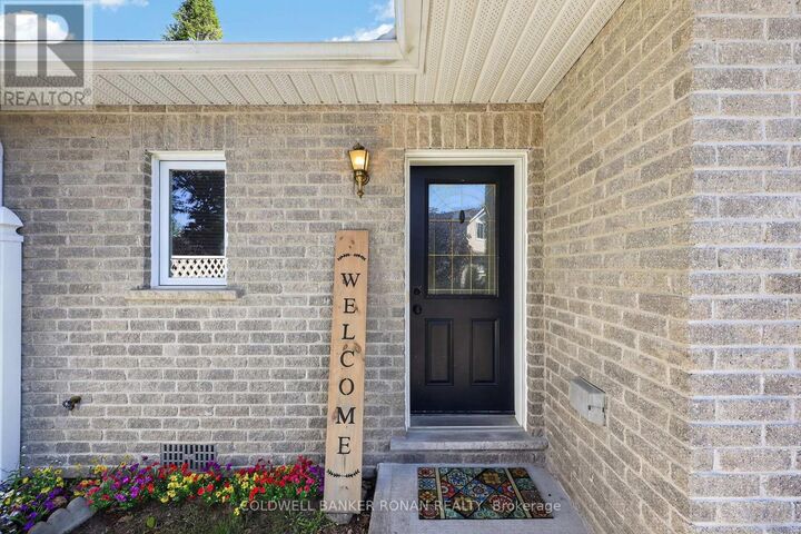Property Photo: 505 Thomas Street ON L0M 1S0