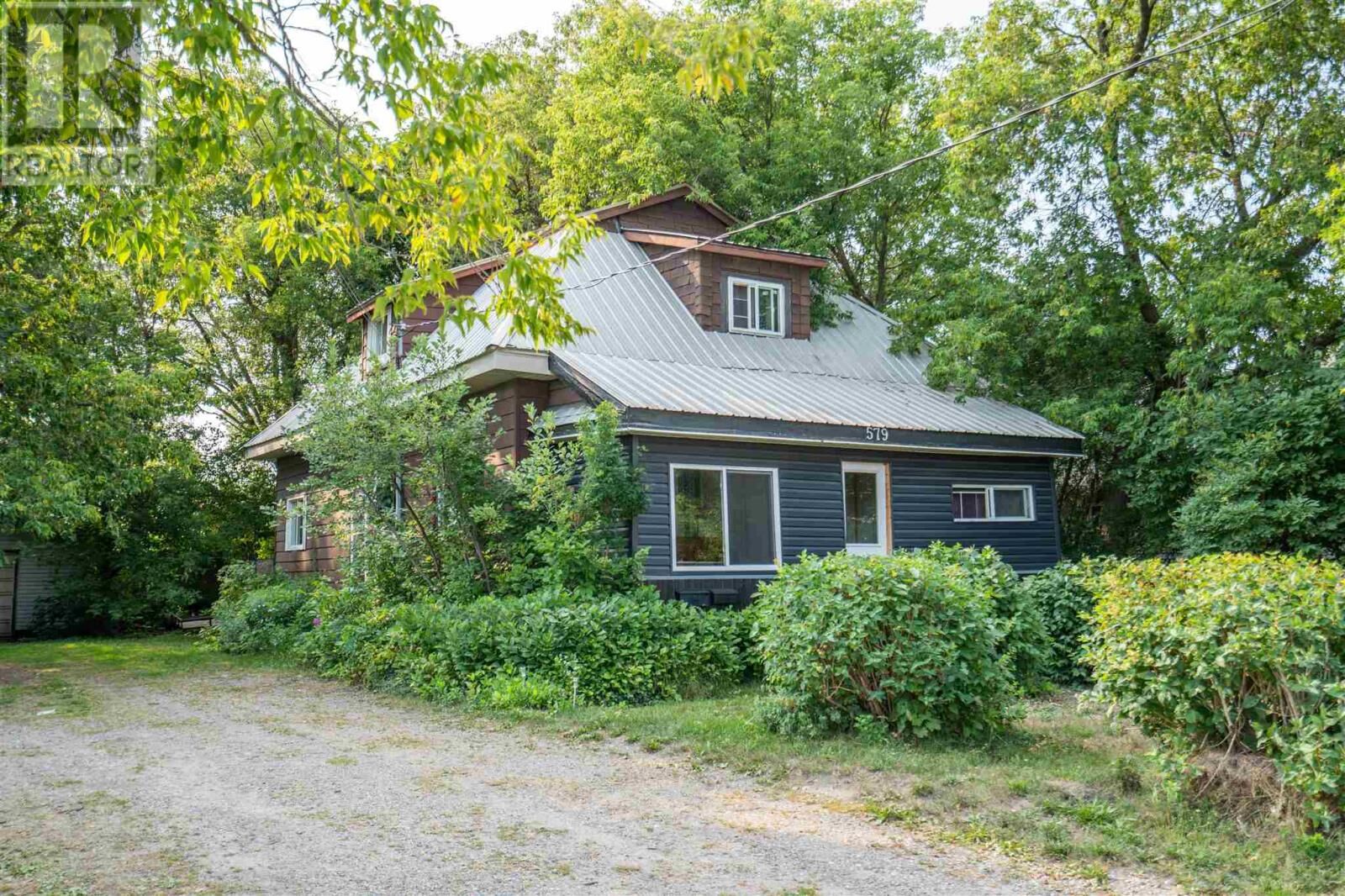 Property Photo: 579 Northland Rd ON P6C 3P3
