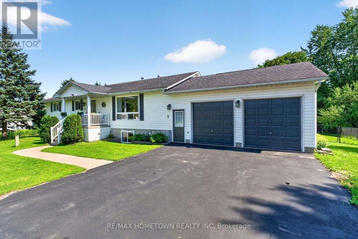 Property Photo: 5 Layng Drive ON K0E 1B0