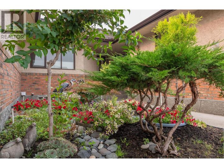 Property Photo:  2200 Gordon Drive 83  BC V1Y 8T7 