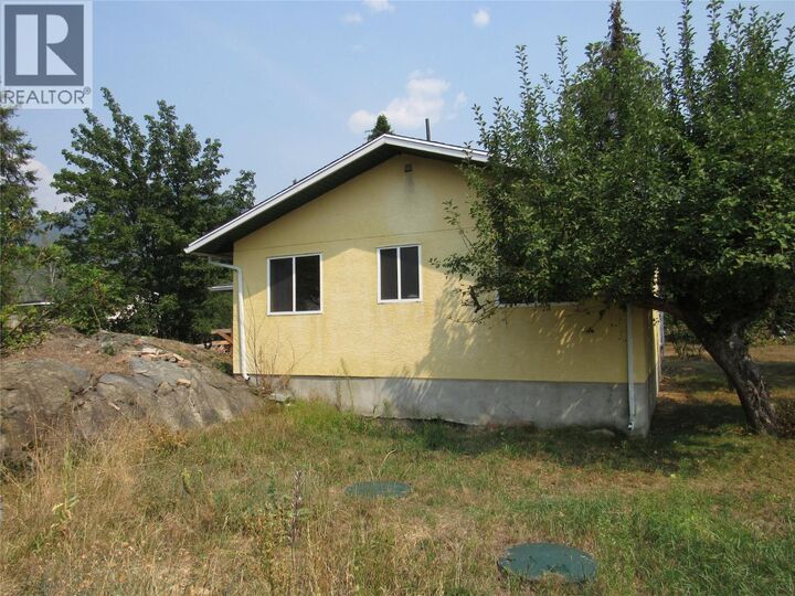 Property Photo: 566 Rosedale Road BC V1N 4L2