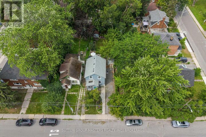 Property Photo: 172 Toronto Street ON K7L 4B1