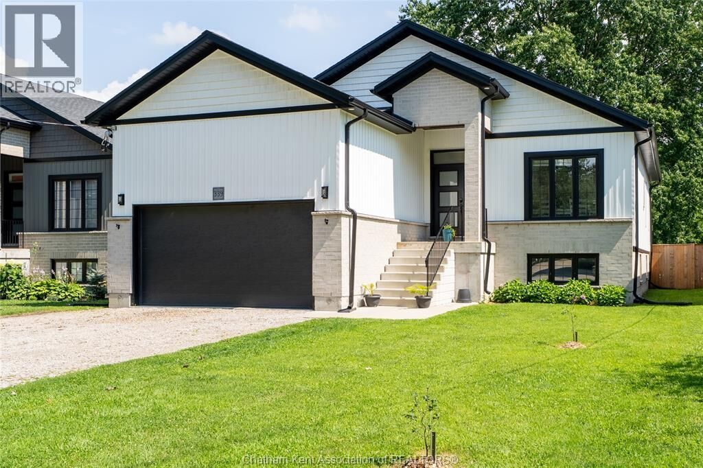 Property Photo: 339 Oak Street West ON N0P 1C0