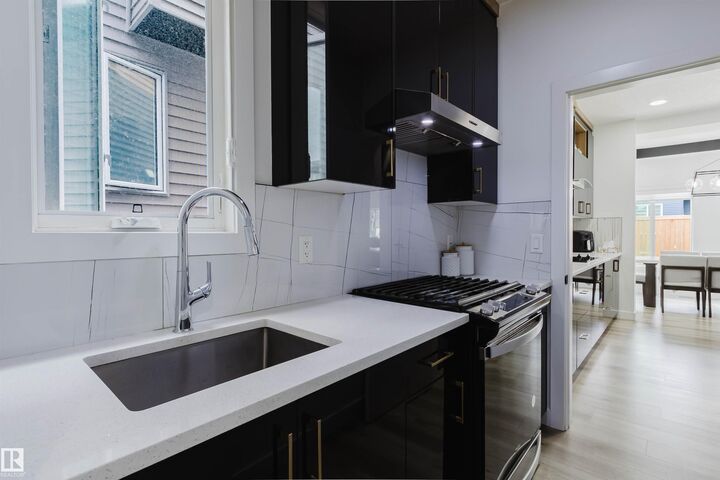 Property Photo:  5320 Kimball Place SW  AB T6W 5E6 