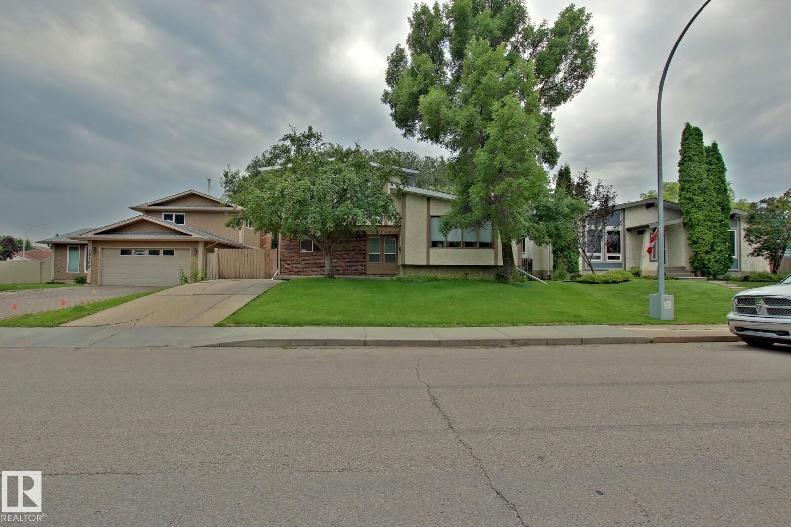 Property Photo: 18107 89 Avenue NW AB T5T 0Z7