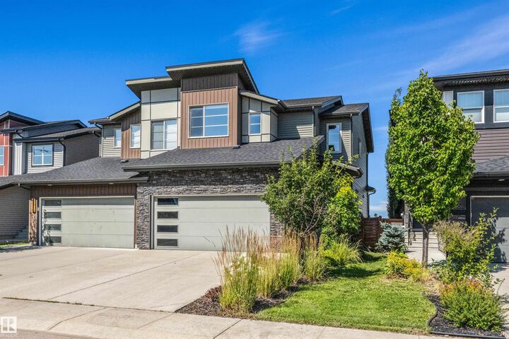 Property Photo:  2808 Koshal Crescent SW  AB T6W 3J7 