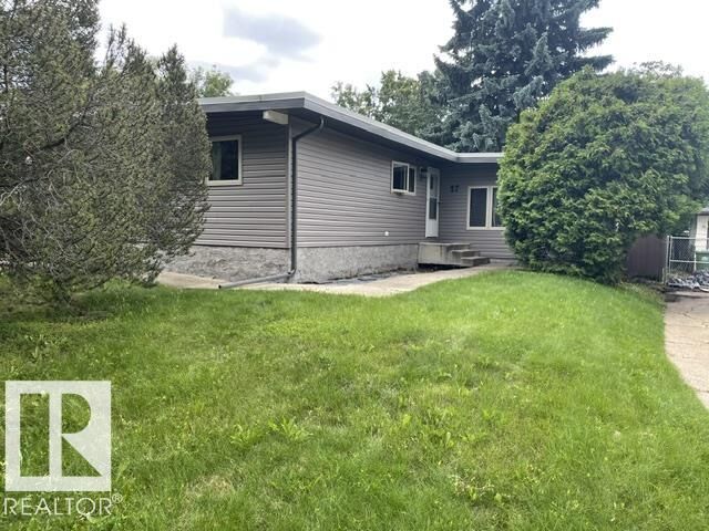 Property Photo: 27 Gatewood Avenue AB T8N 1A2