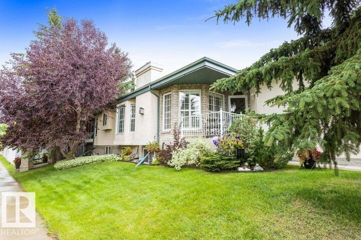 Property Photo:  2 Enderby Crescent  AB T8N 6Y1 
