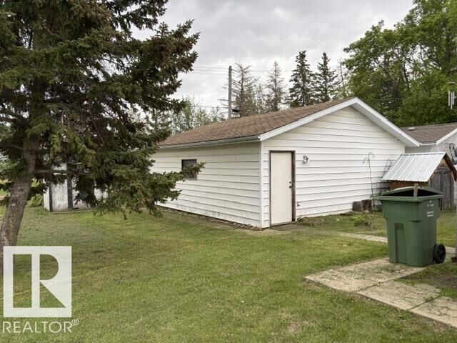 Property Photo: 5225 47 Street AB T0B 4R0