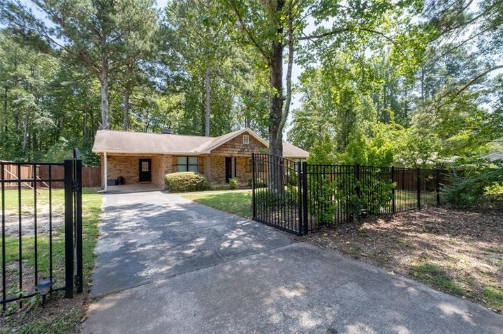 Property Photo: 1382 Cave Springs Road GA 30134