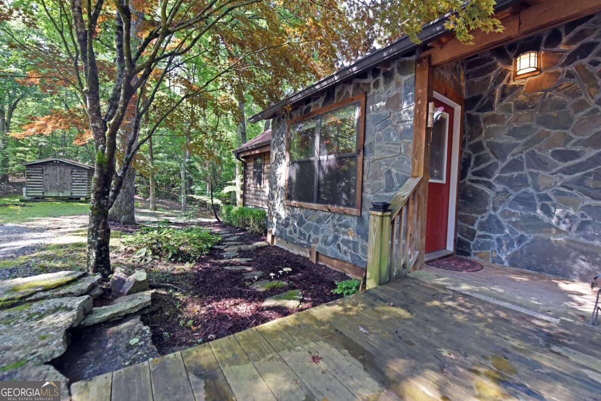 Property Photo:  566 Sharewood Forest  GA 30560 