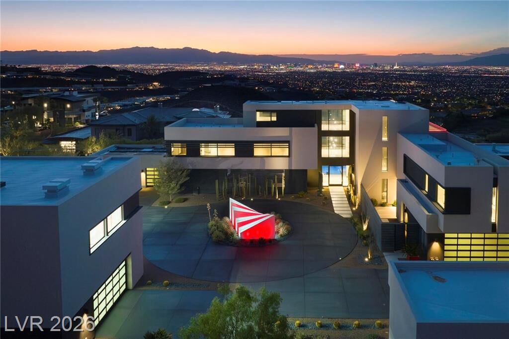 Property Photo: 750 Dragon Ridge Drive NV 89012