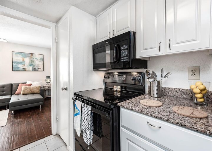 Property Photo:  8003 Woodway Drive 86  TX 77063 