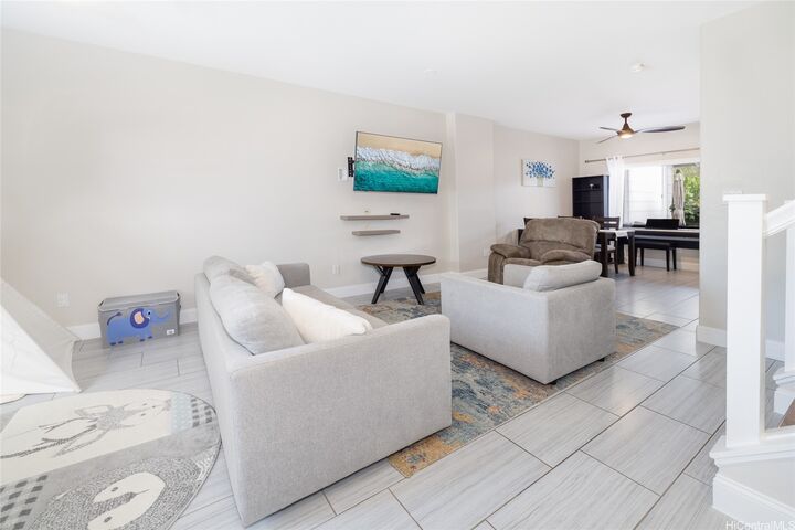 Property Photo:  91-1018 Kaimalie Street R2  HI 96706 