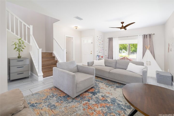 Property Photo: 91-1018 Kaimalie Street R2 HI 96706