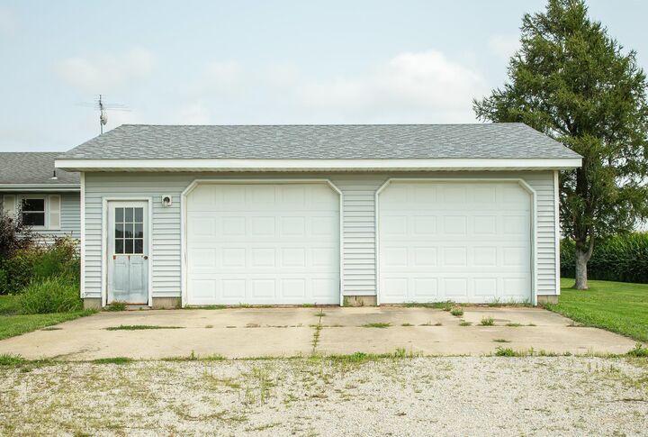 Property Photo: 2934 Pembroke Avenue IA 50630