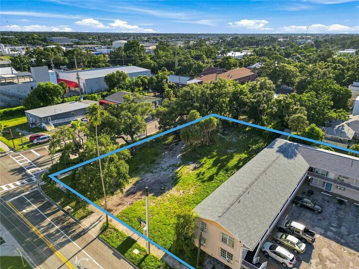 Property Photo: 918 Orange Avenue FL 34236