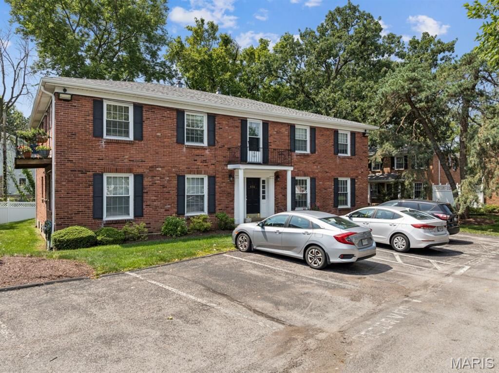 Property Photo: 624 Candleberry Court B MO 63122