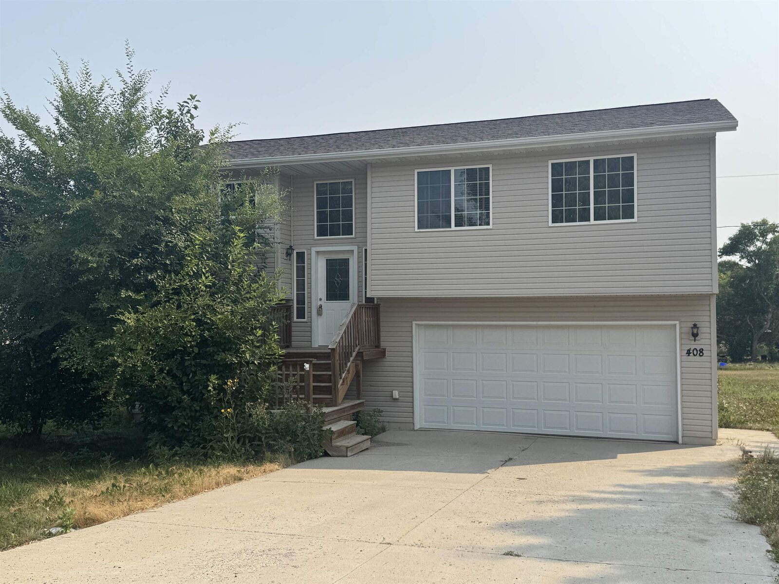Property Photo:  408 N 2nd Ave  ND 58740 