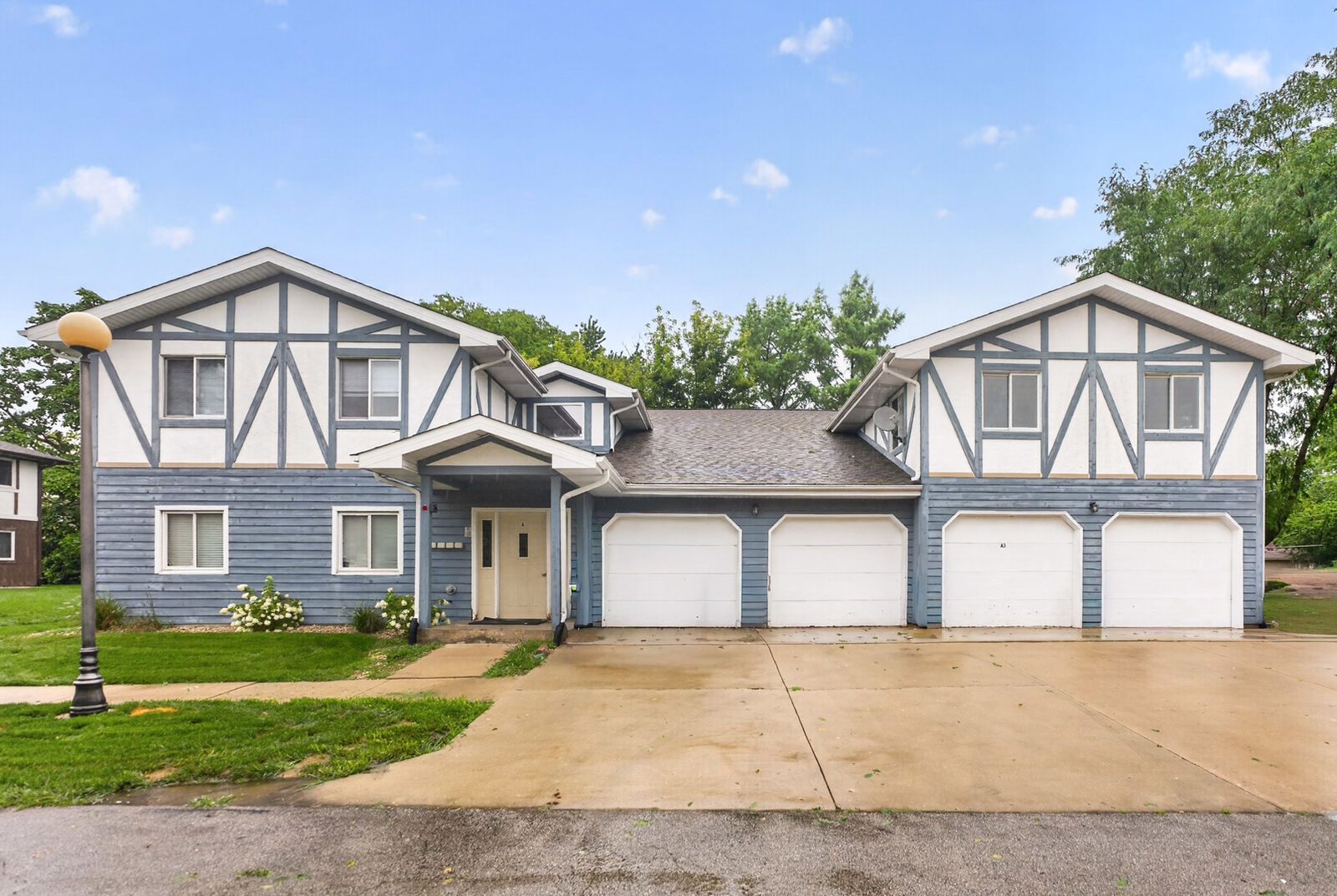 Property Photo: 2S640 Cerny Road A4 IL 60555