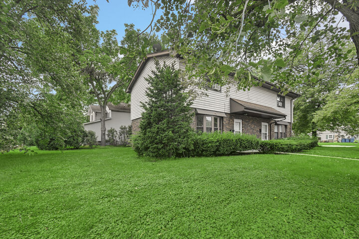Property Photo:  562-564 3rd Street  IL 60417 
