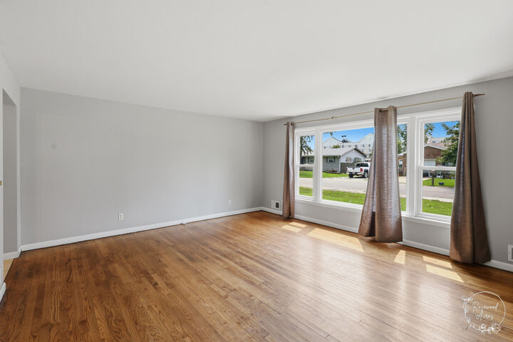 Property Photo: 165 E 2740S Road IL 60901