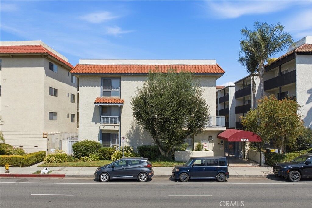 Property Photo:  5354 Lindley Avenue 209  CA 91316 