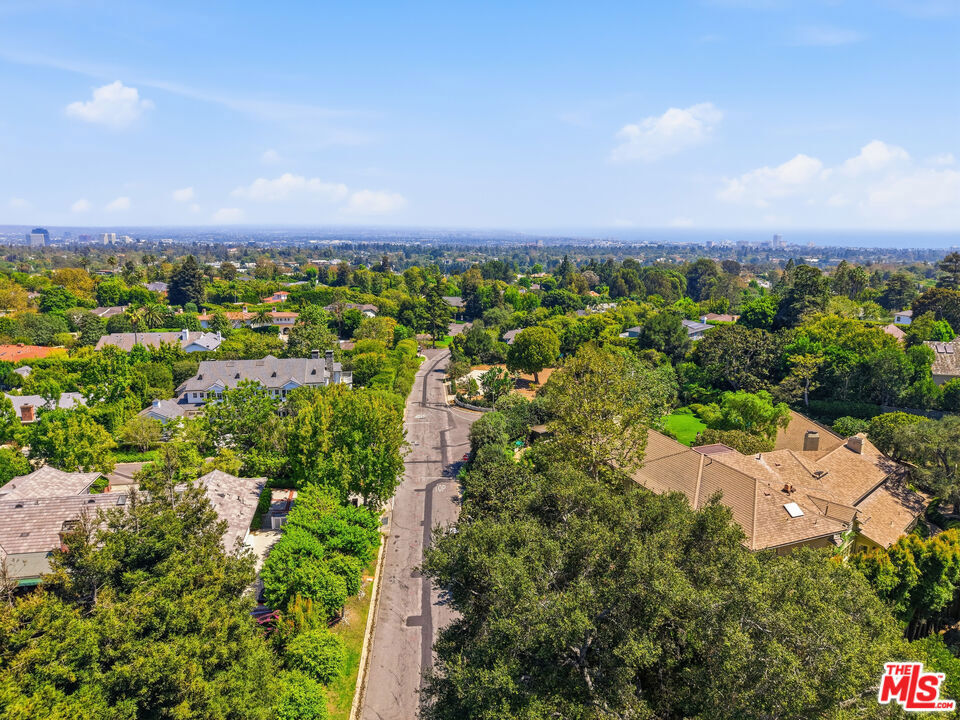 Property Photo:  1545 Umeo Road  CA 90272 
