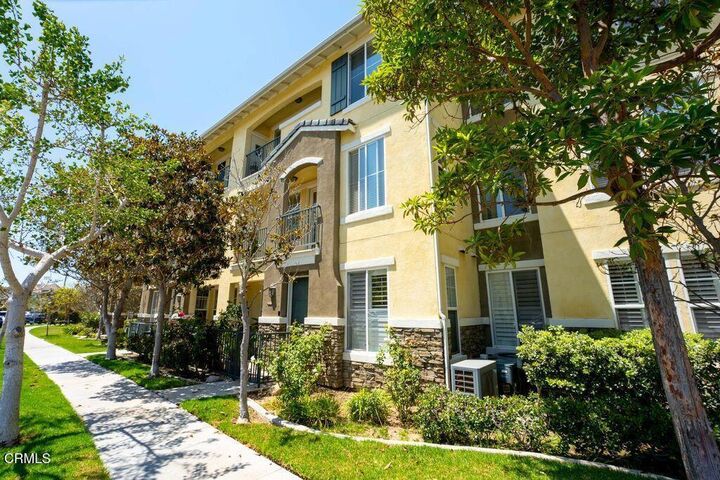 Property Photo:  6287 Turnstone Street 4-202  CA 93003 