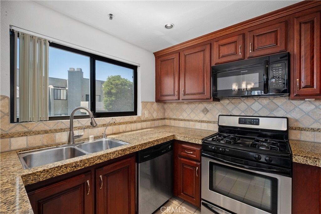 Property Photo: 17652 Sergio Circle 202 CA 92647