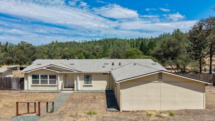 Property Photo: 17616 Pioneer Way CA 95975