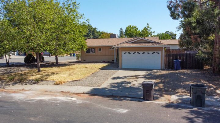 Property Photo:  3220 Portsmouth Drive  CA 95670 