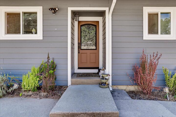 Property Photo:  19011 Siesta Drive  CA 95946 