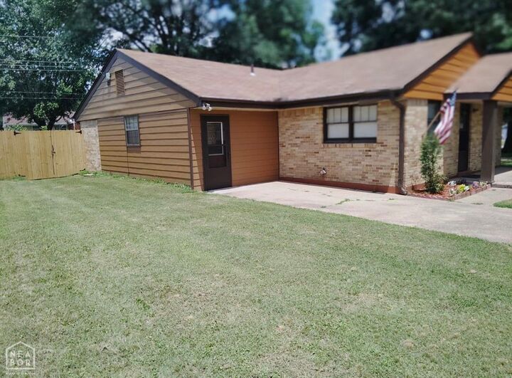 Property Photo: 714 Crest Drive AR 72401