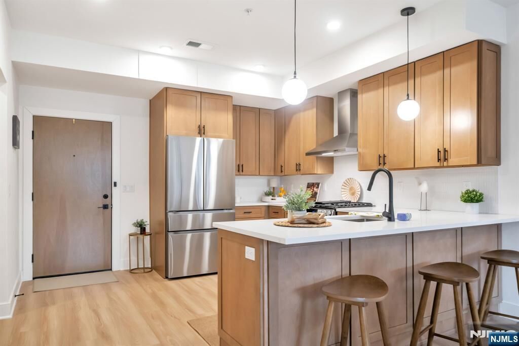 Property Photo:  20 Encampment Court 104  NJ 07045 