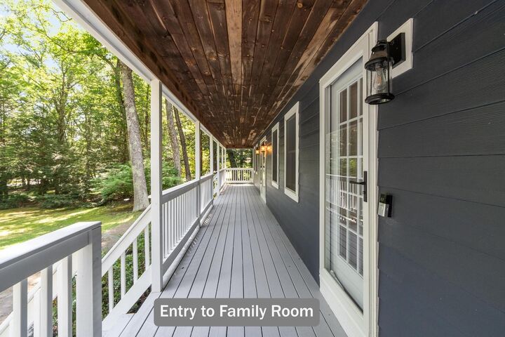 Property Photo: 59 Deer Run NH 03044