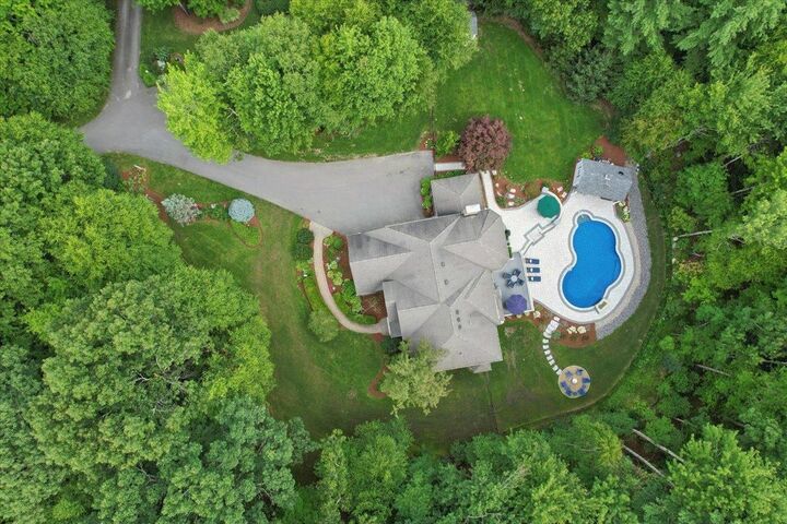 Property Photo:  115 Long Hill Road  NH 03049 