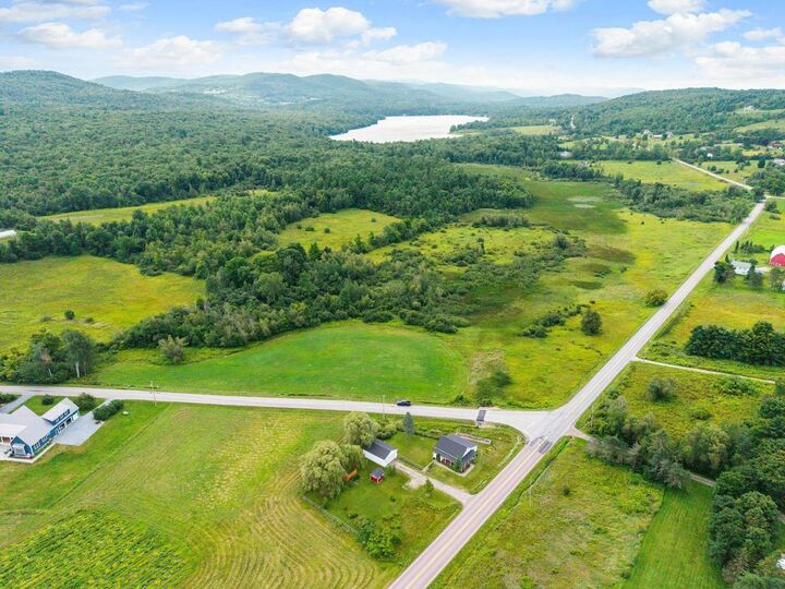 Property Photo: 3687 Oak Hill Road VT 05495