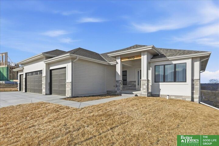 Property Photo:  5702 N 213th Avenue  NE 68022 